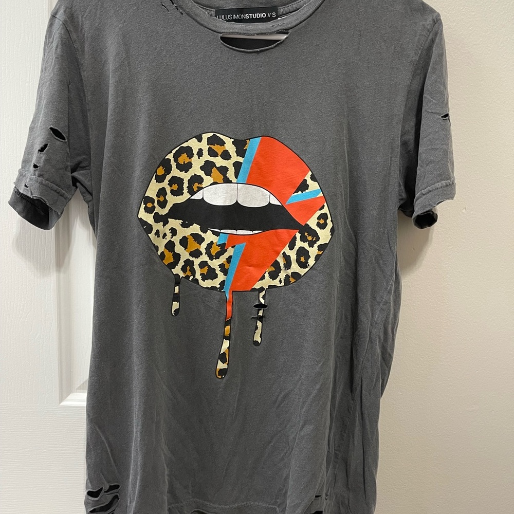 Gray Graphic Tee with Leopard and Lightning Lips